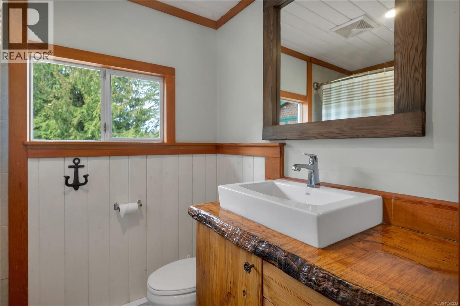 1527 Hyacinthe Bay Rd, Quadra Island, British Columbia  V0P 1H0 - Photo 30 - 1028233