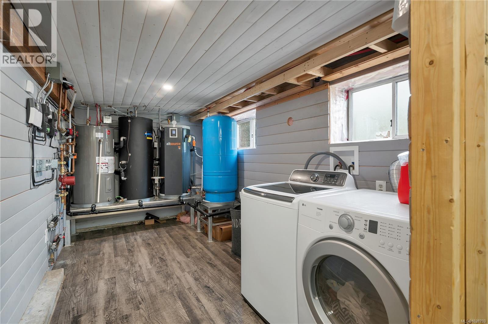 1527 Hyacinthe Bay Rd, Quadra Island, British Columbia  V0P 1H0 - Photo 38 - 1028233