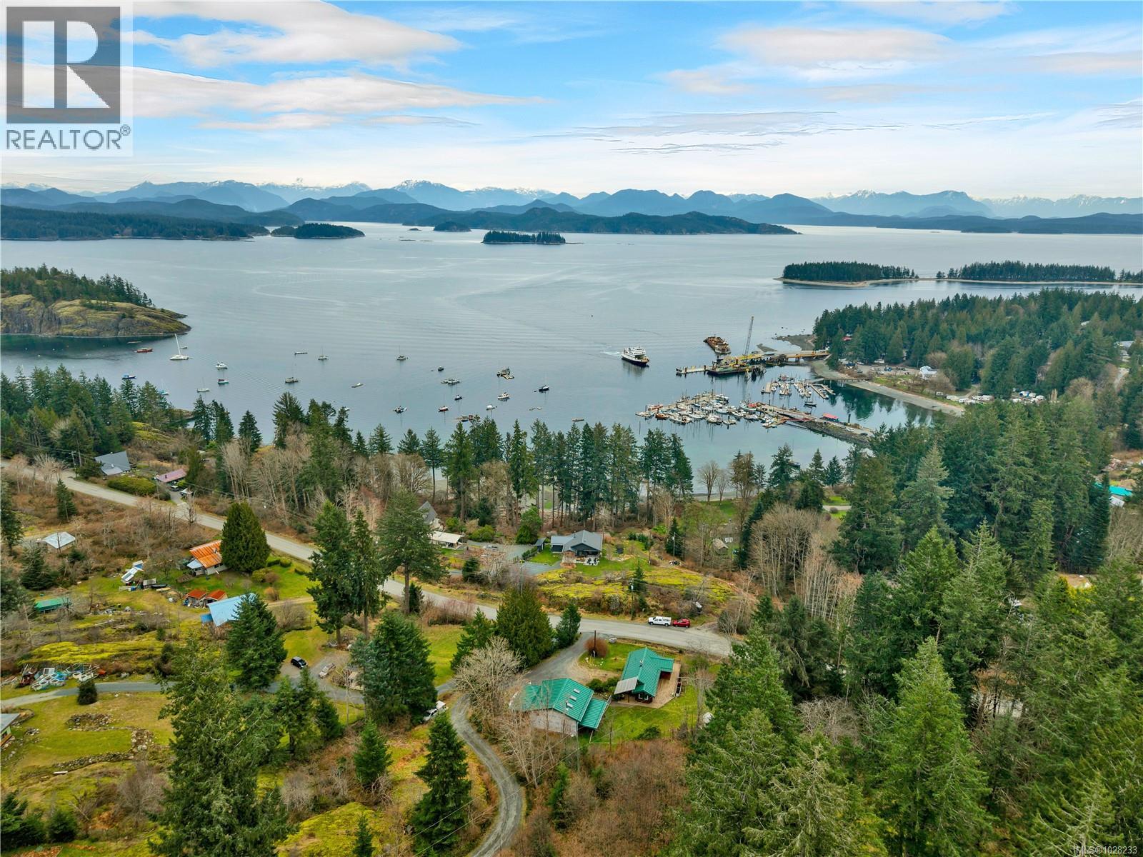 1527 Hyacinthe Bay Rd, Quadra Island, British Columbia  V0P 1H0 - Photo 4 - 1028233