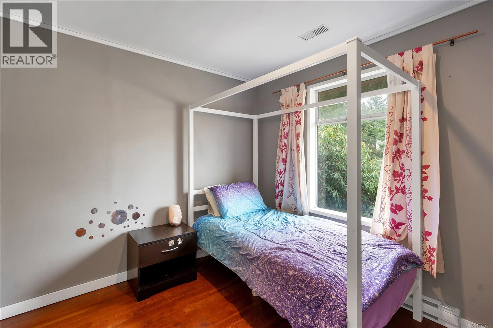 1527 Hyacinthe Bay Rd, Quadra Island, British Columbia  V0P 1H0 - Photo 32 - 1028233