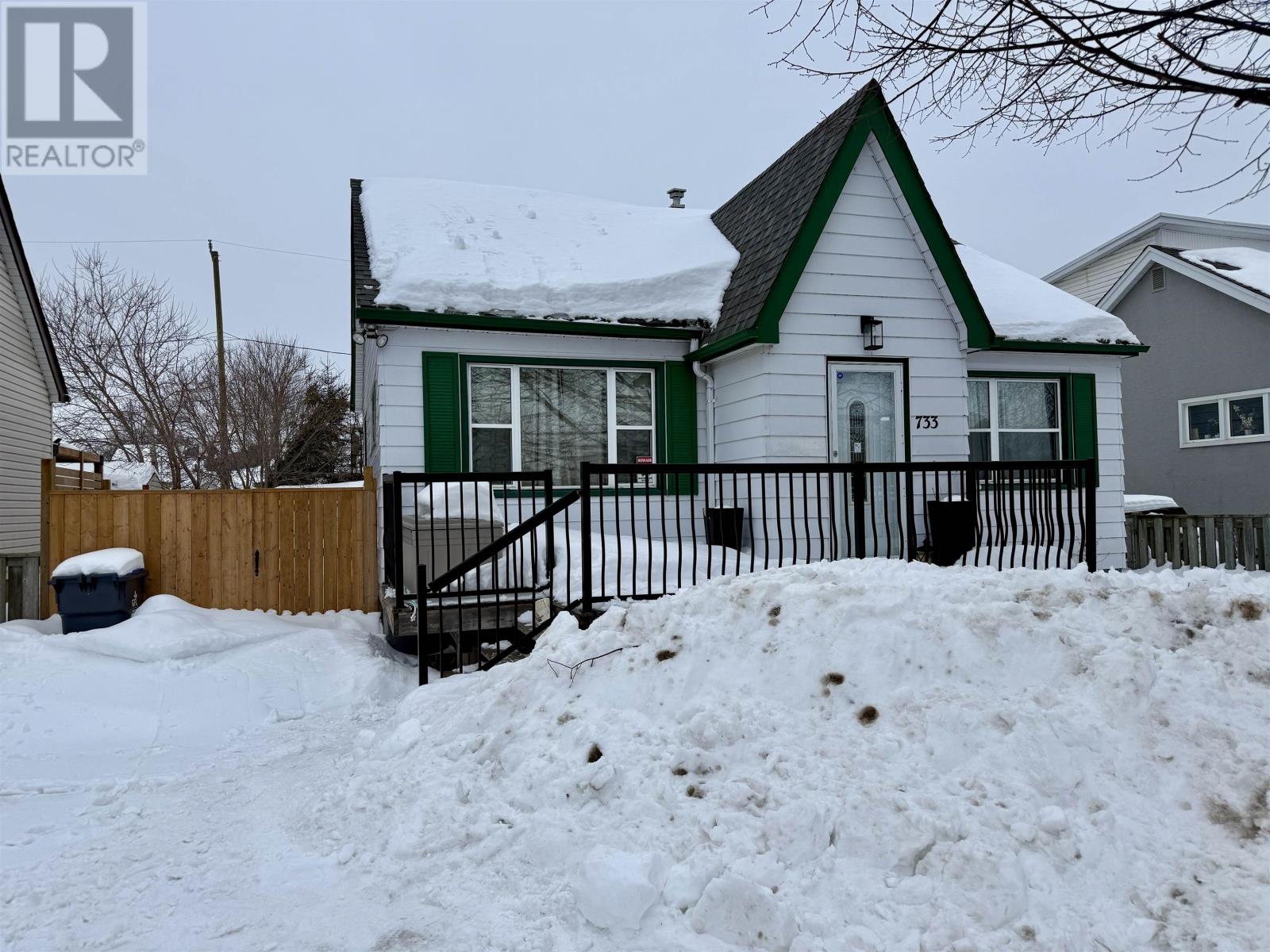 733 Tarbutt St, Thunder Bay, Ontario  P7E 1Z2 - Photo 1 - TB2600379