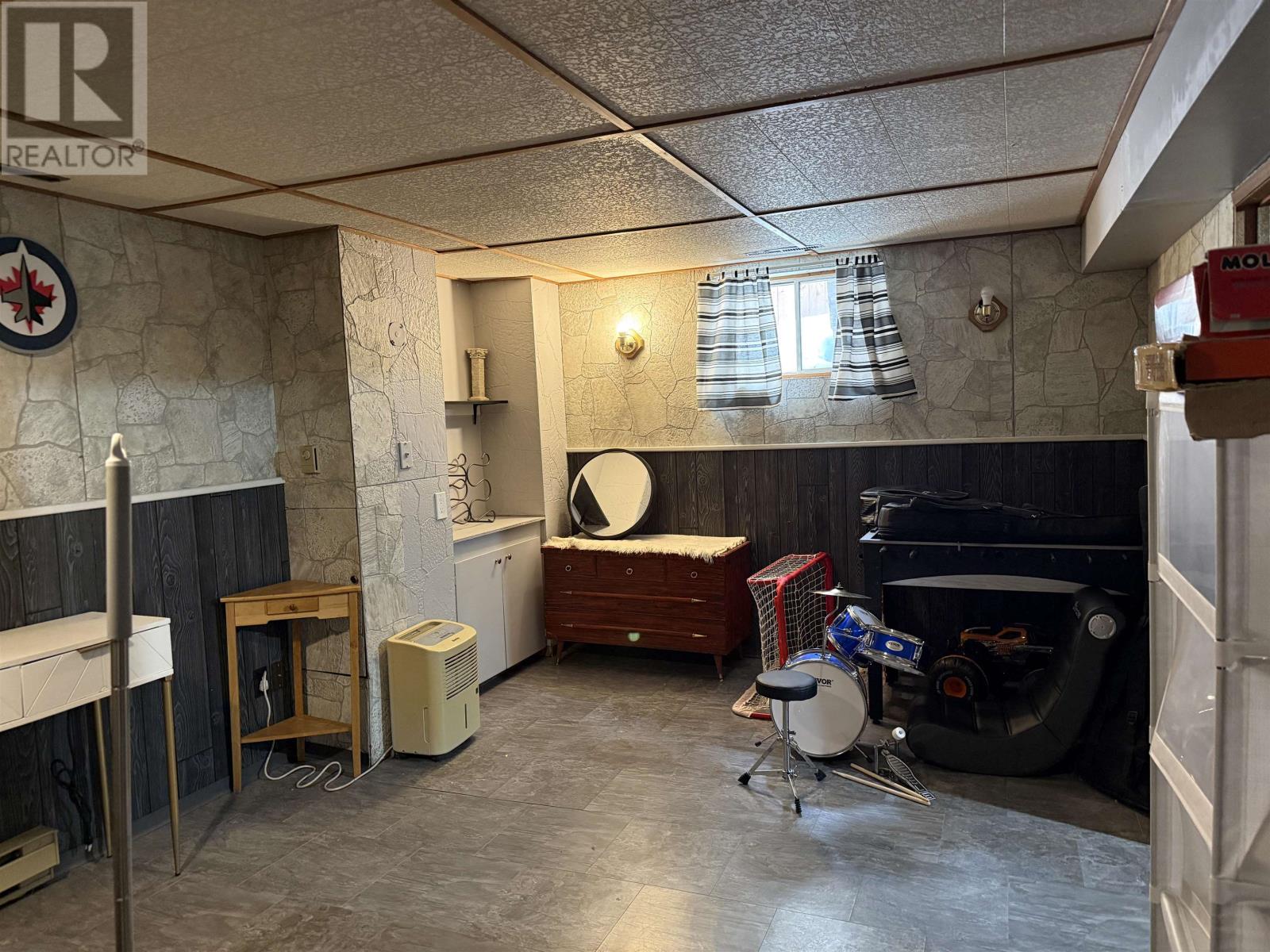 733 Tarbutt St, Thunder Bay, Ontario  P7E 1Z2 - Photo 7 - TB2600379