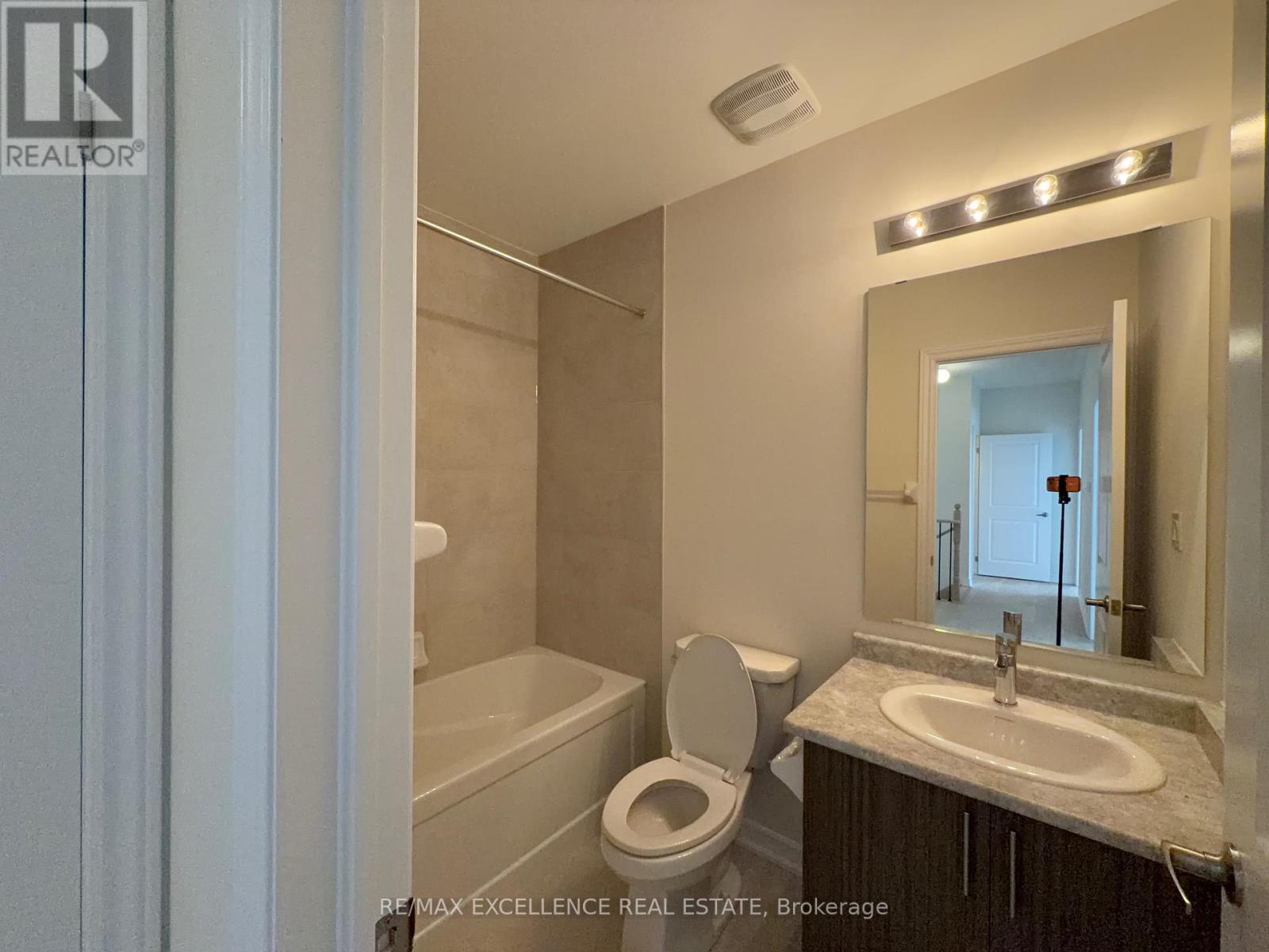 176 Petch Avenue, Caledon, Ontario  L7C 1Z9 - Photo 17 - W12785314