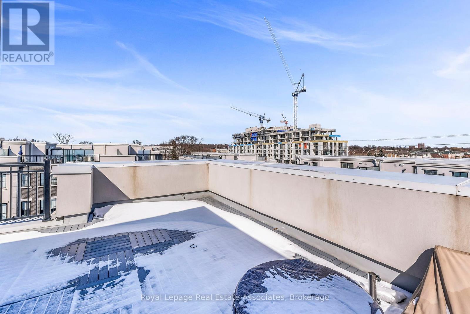 203 - 652 Cricklewood Drive, Mississauga, Ontario  L5G 0A5 - Photo 29 - W12861068