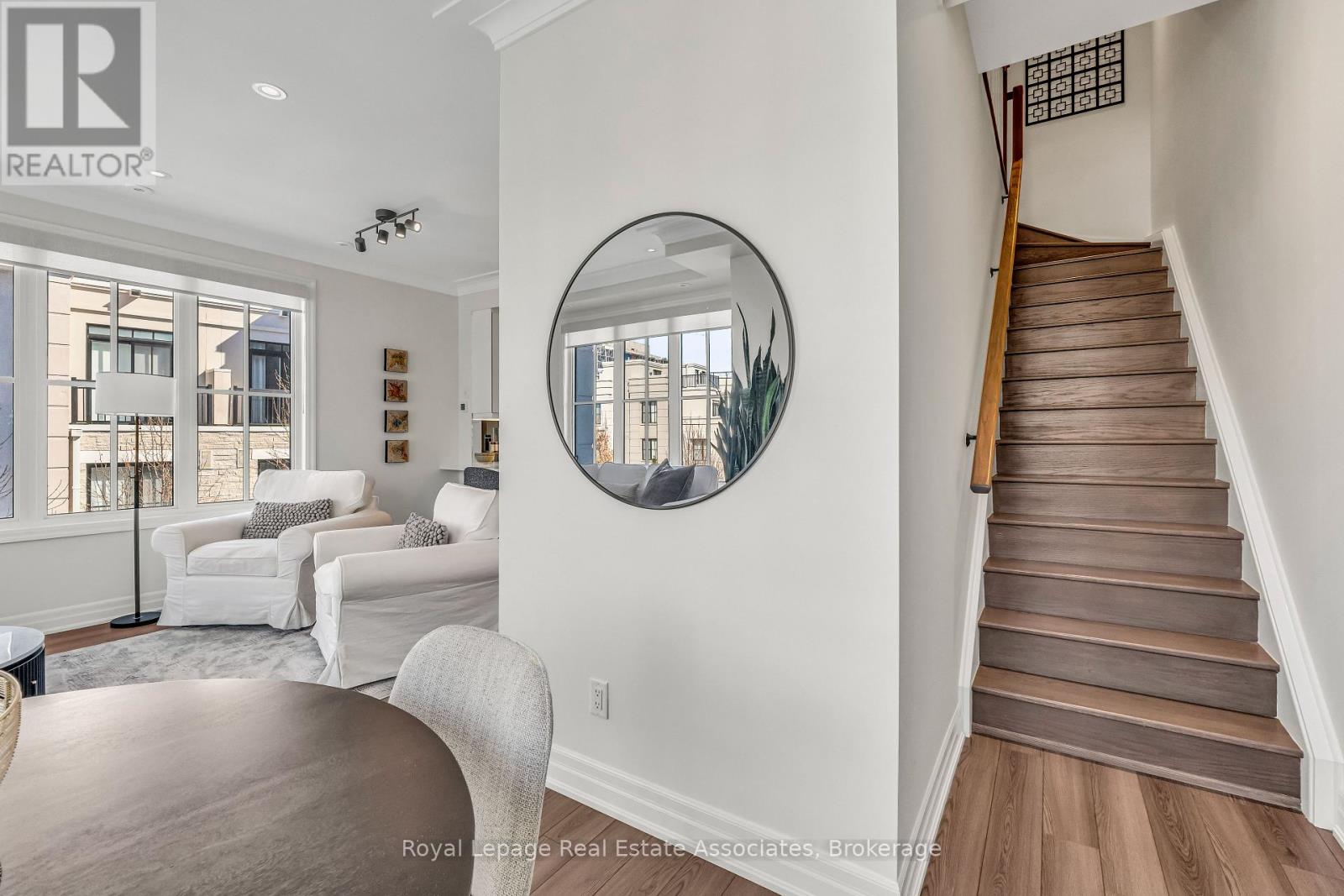 203 - 652 Cricklewood Drive, Mississauga, Ontario  L5G 0A5 - Photo 17 - W12861068