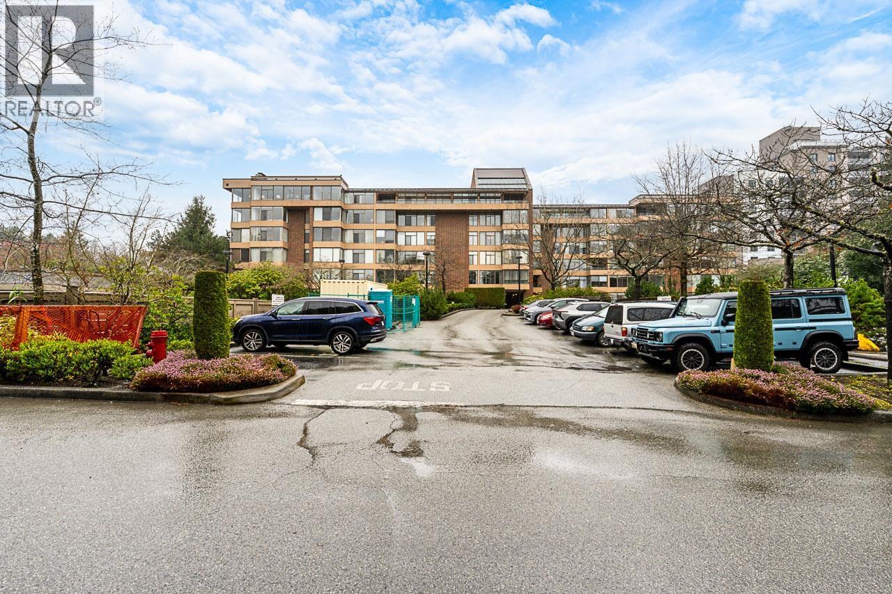 211 2101 Mcmullen Avenue, Vancouver, British Columbia  V6L 3B4 - Photo 2 - R3097589