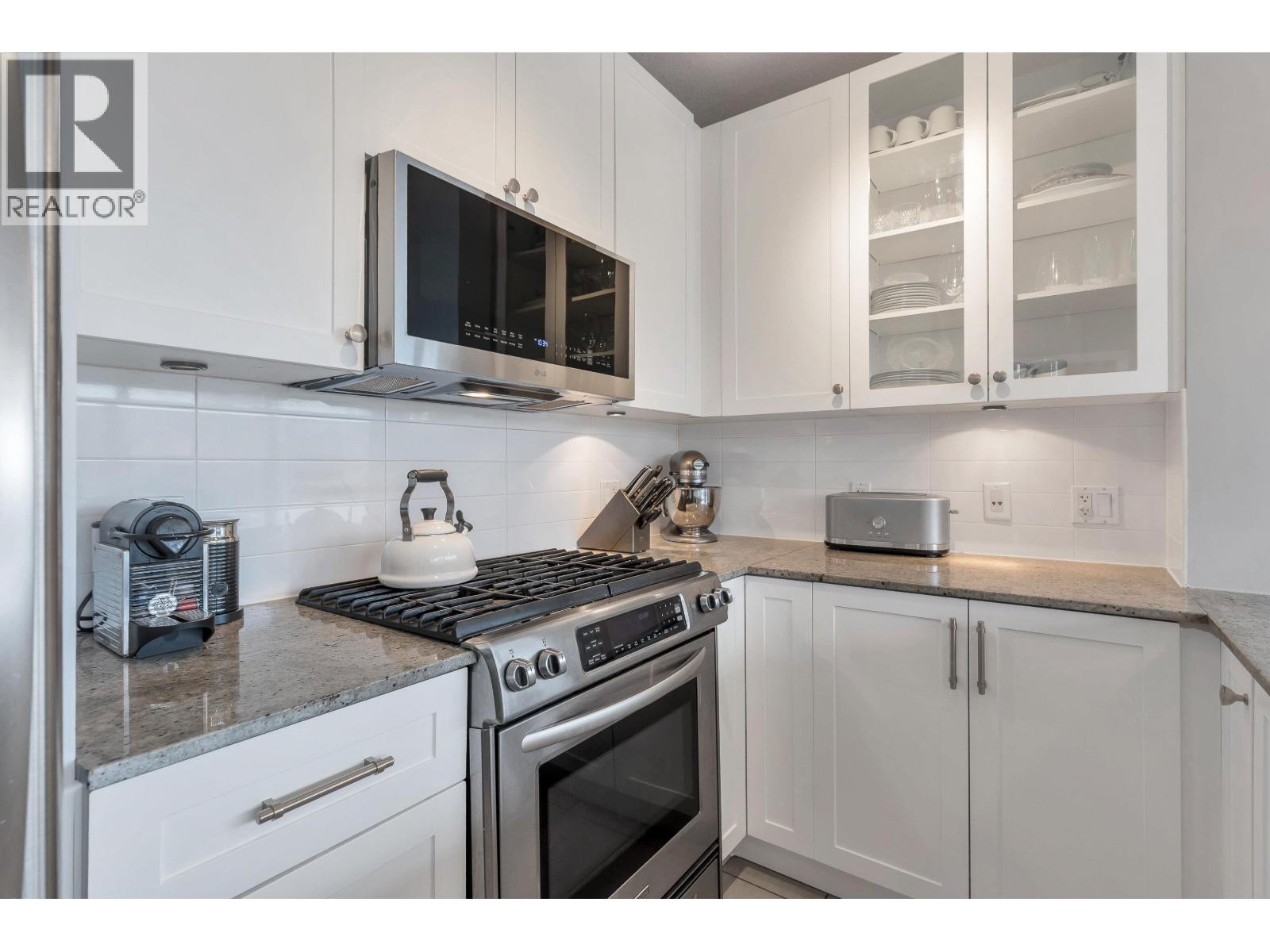 2002 400 Capilano Road, Port Moody, British Columbia  V3H 0E1 - Photo 8 - R3097600