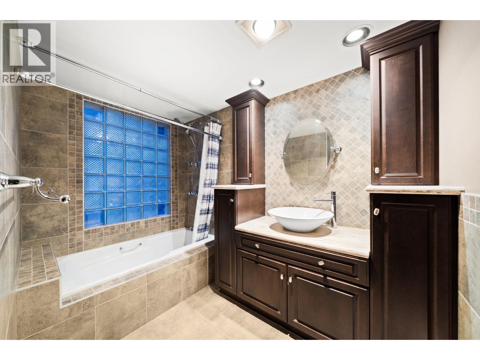 1801 555 Austin Avenue, Coquitlam, British Columbia  V3K 6R8 - Photo 16 - R3097610