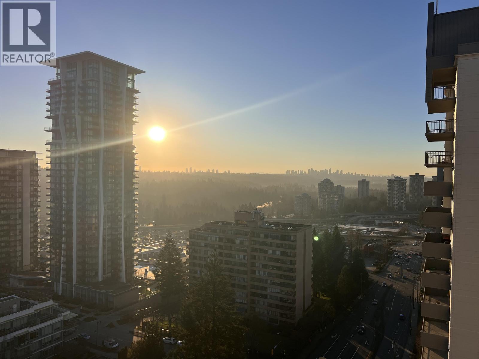 1801 555 Austin Avenue, Coquitlam, British Columbia  V3K 6R8 - Photo 2 - R3097610