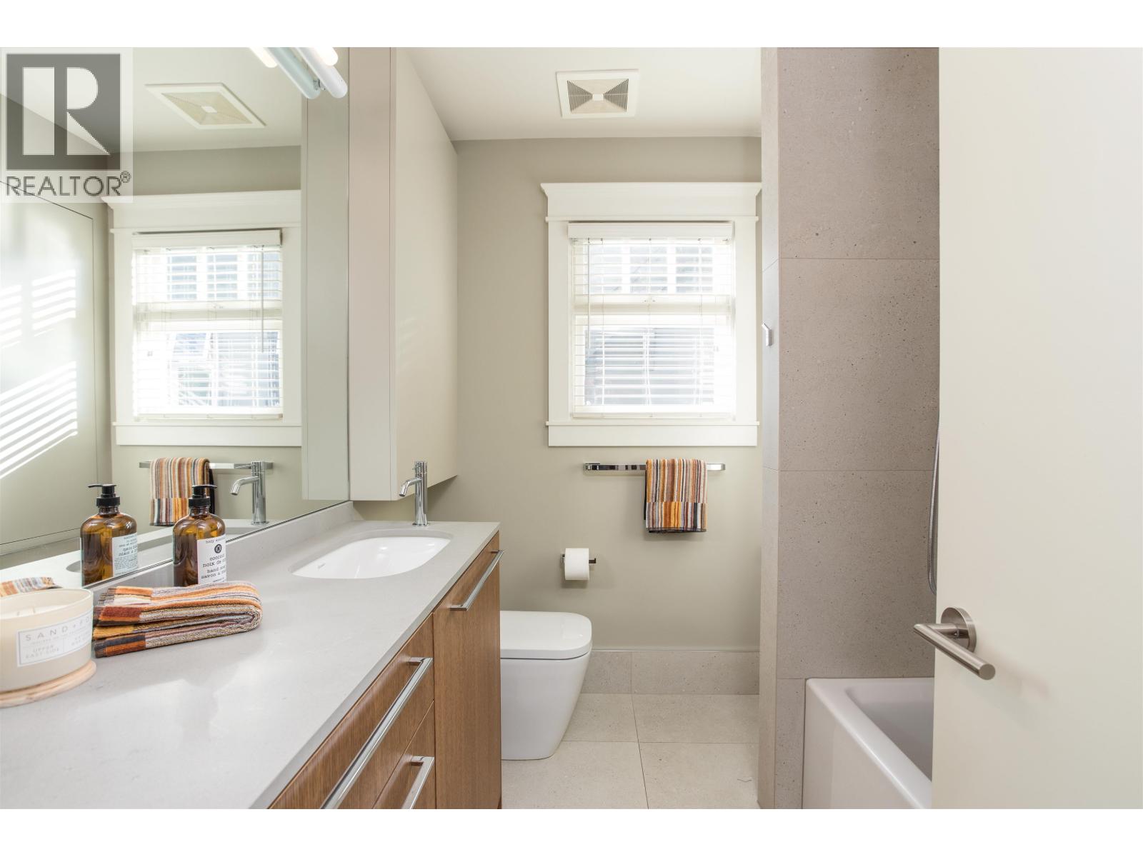 3242 W 3rd Avenue, Vancouver, British Columbia  V6K 1N4 - Photo 28 - R3097627