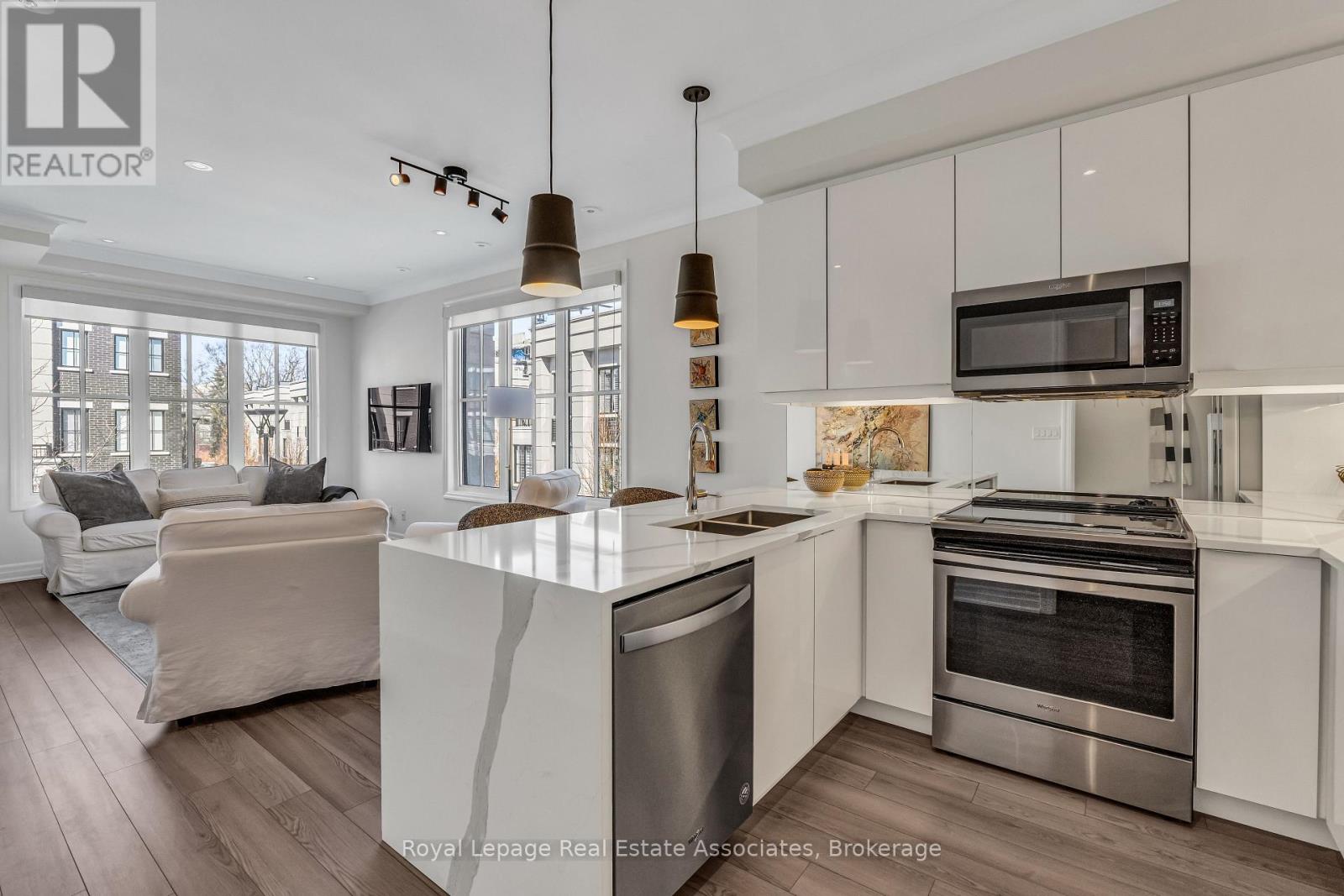 203 - 652 Cricklewood Drive, Mississauga, Ontario  L5G 0A5 - Photo 12 - W12861068