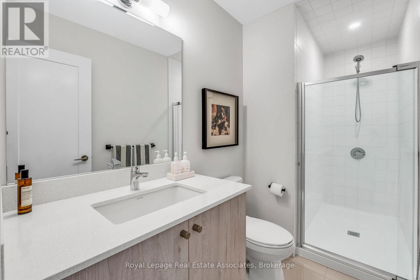 203 - 652 Cricklewood Drive, Mississauga, Ontario  L5G 0A5 - Photo 21 - W12861068