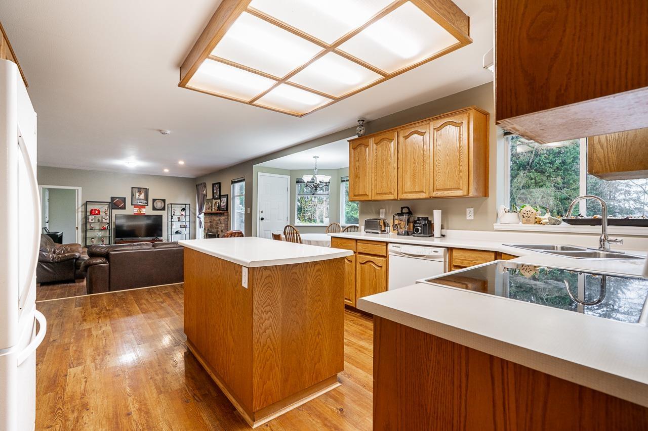 5946 242 Street, Langley, British Columbia  V2Z 1J8 - Photo 9 - R3097188