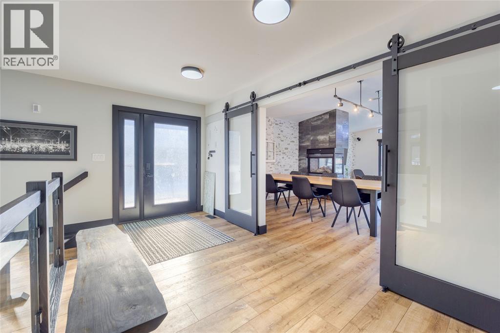 747 Broadway Street, Plympton-Wyoming, Ontario  N0N 1T0 - Photo 6 - 26002353