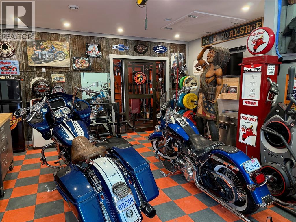 747 Broadway Street, Plympton-Wyoming, Ontario  N0N 1T0 - Photo 46 - 26002353