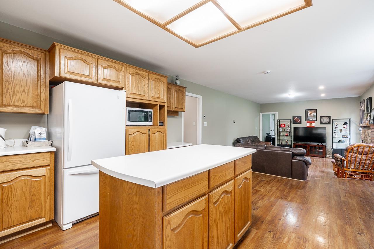 5946 242 Street, Langley, British Columbia  V2Z 1J8 - Photo 11 - R3097188