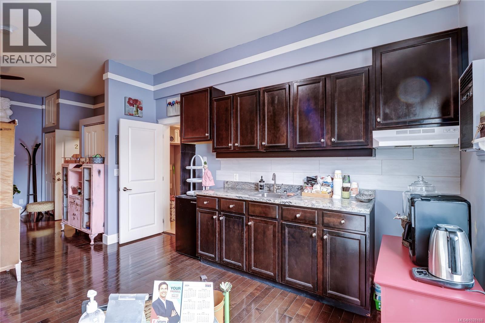 83-87 Commercial St, Nanaimo, British Columbia  V9R 5G3 - Photo 22 - 1028188