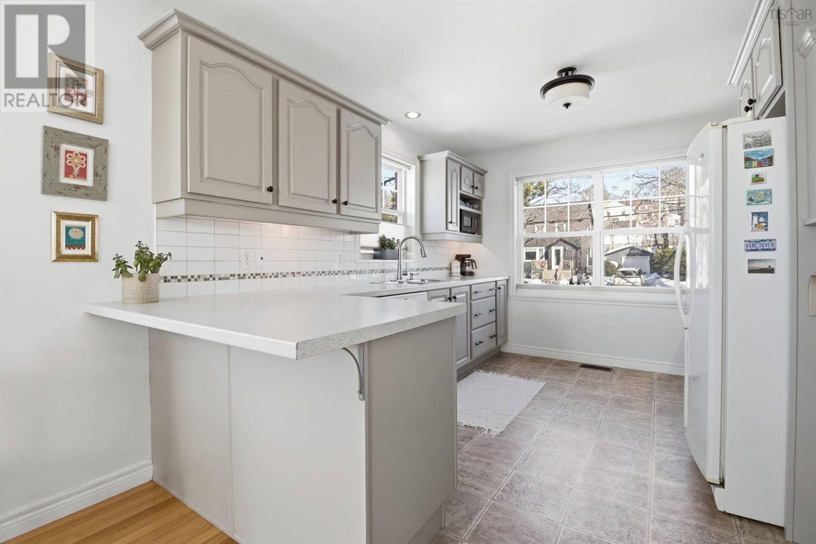 3790 Memorial Drive, Halifax Peninsula, Nova Scotia  B3K 6R6 - Photo 4 - 202604181