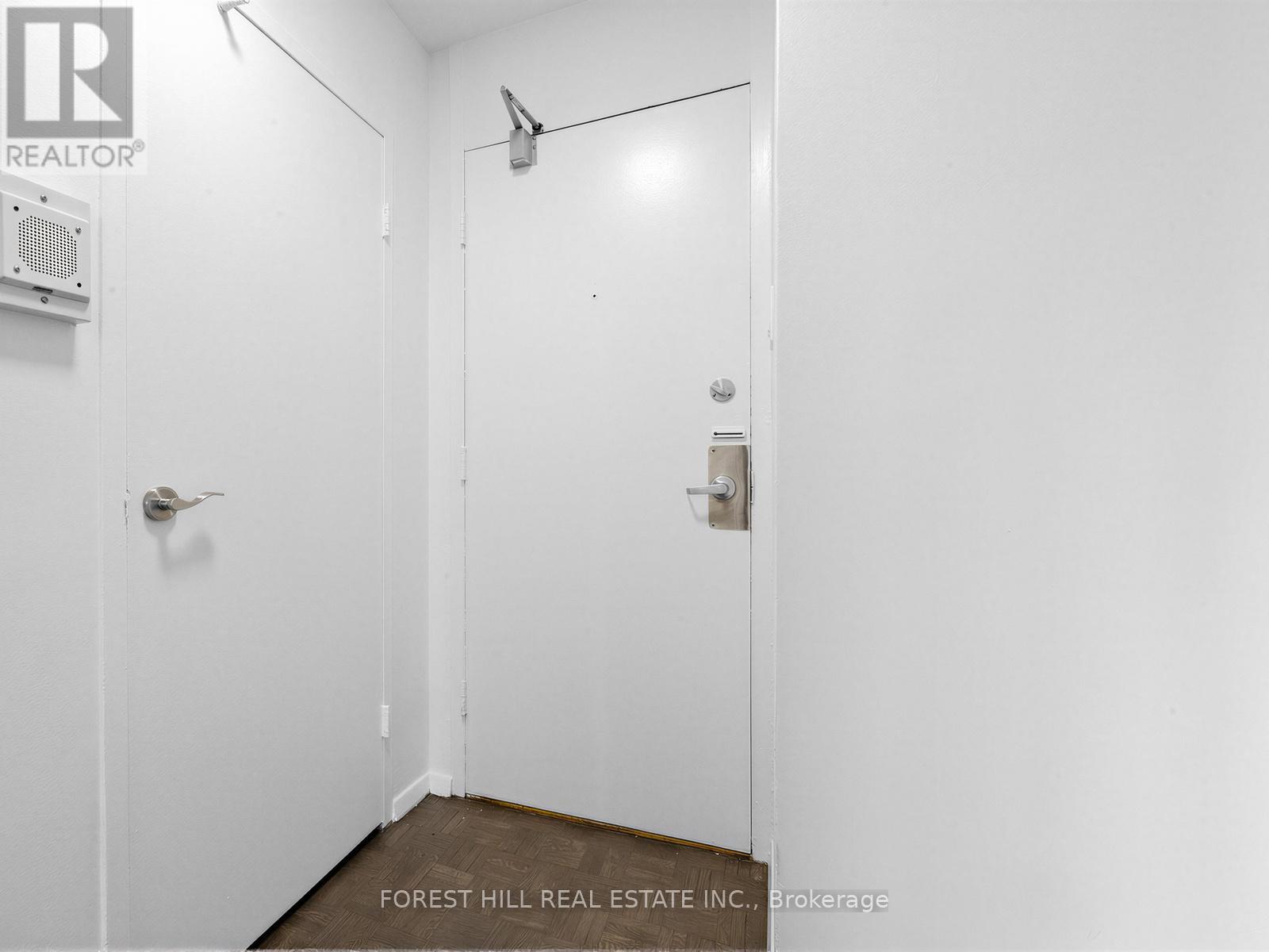 1704 - 7 Jackes Avenue, Toronto, Ontario  M4T 1E3 - Photo 3 - C12863478