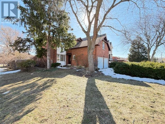 19 Roosevelt Drive, Richmond Hill, Ontario  L4C 6V1 - Photo 3 - N12862804