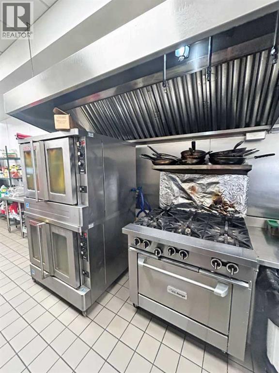 460 Erin Woods Drive Se, Calgary, Alberta  T2G 3A5 - Photo 8 - A2290719