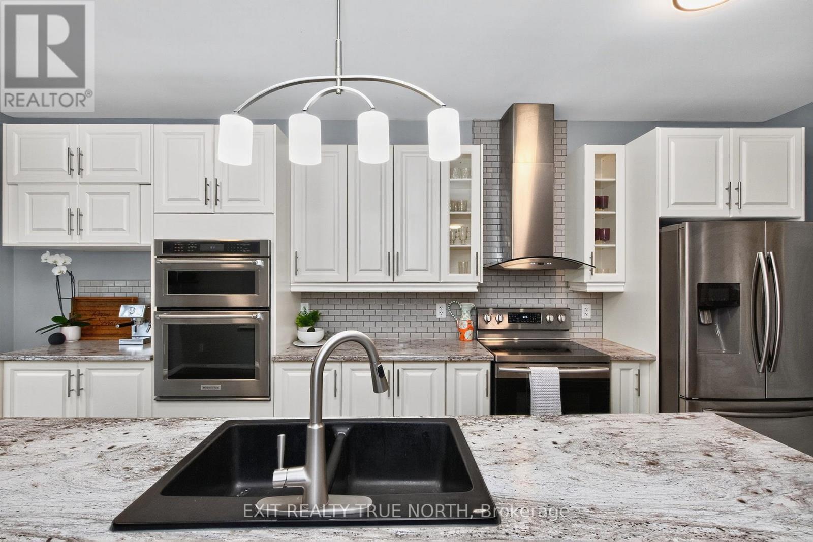 59 Edwards Drive, Barrie (Bayshore), Ontario  L4N 9K8 - Photo 16 - S12863526