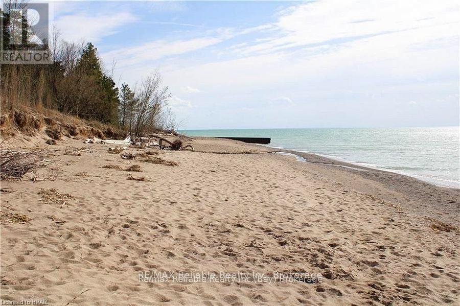 74767 Elm Crescent, Bluewater, Ontario  N0M 1G0 - Photo 49 - X12748092