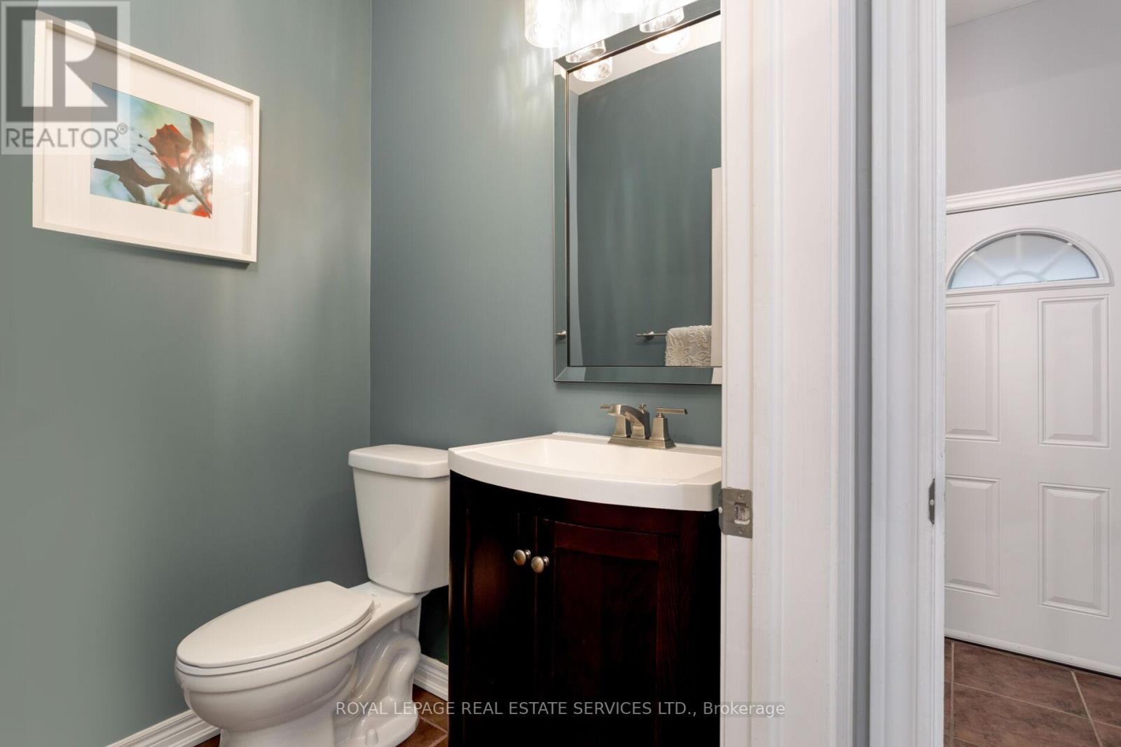 2213 Littondale Lane, Oakville, Ontario  L6M 0A6 - Photo 16 - W12863470