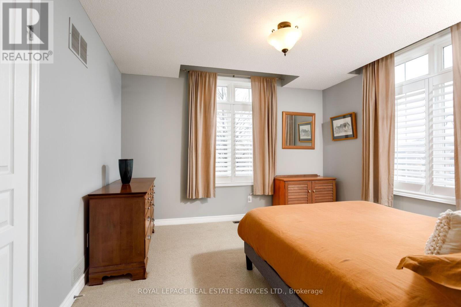 2213 Littondale Lane, Oakville, Ontario  L6M 0A6 - Photo 33 - W12863470