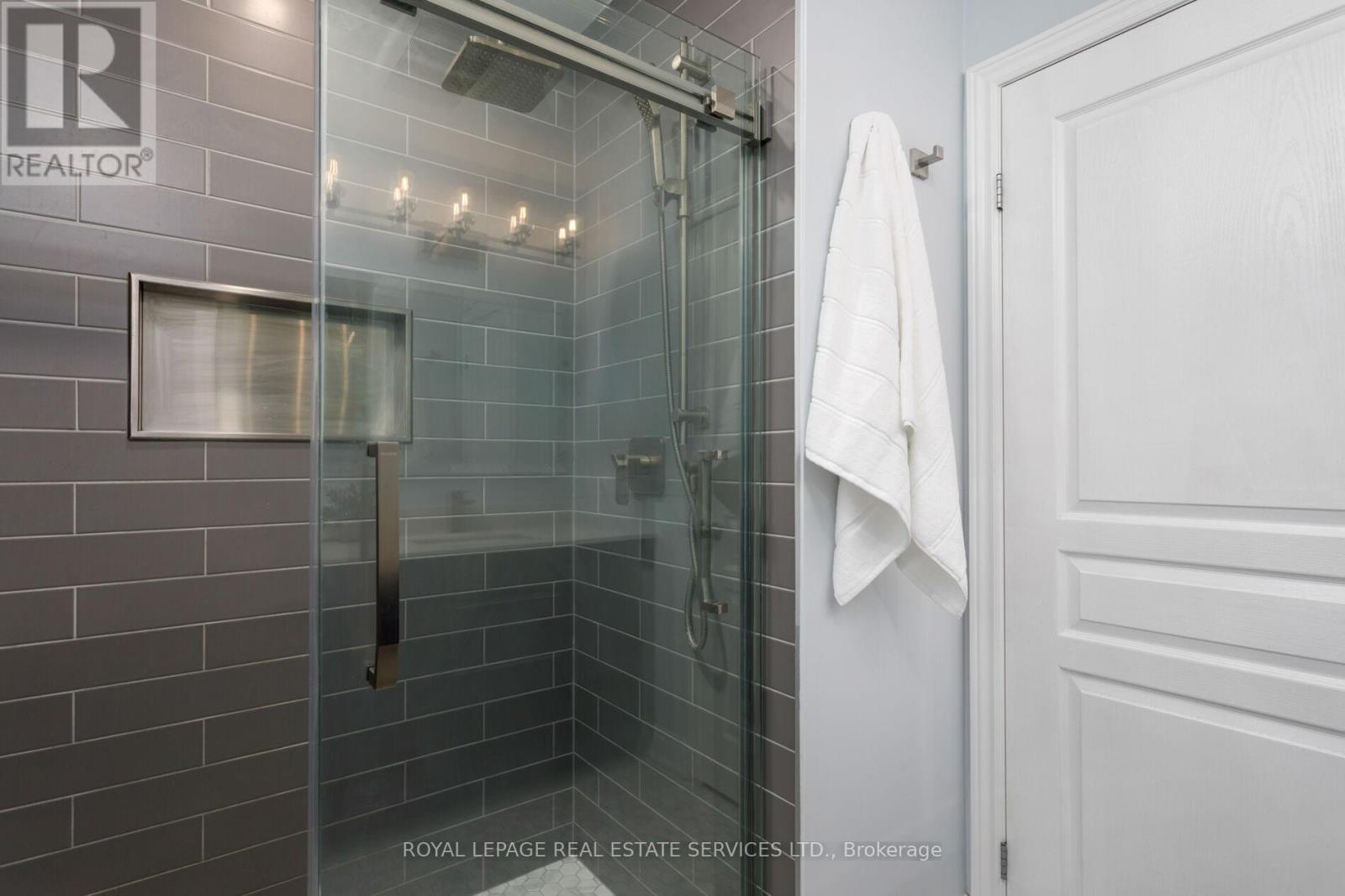 2213 Littondale Lane, Oakville, Ontario  L6M 0A6 - Photo 36 - W12863470