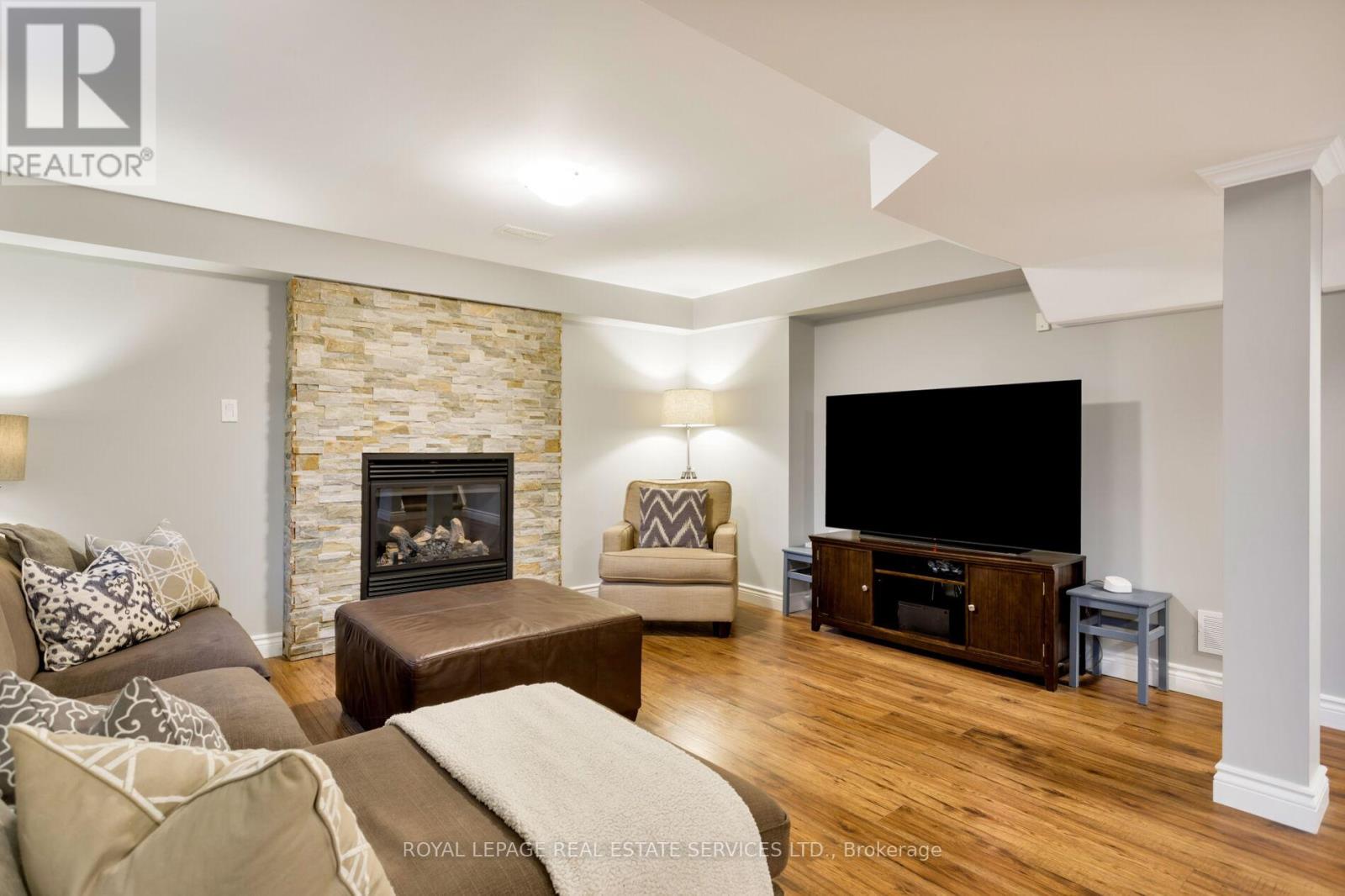 2213 Littondale Lane, Oakville, Ontario  L6M 0A6 - Photo 39 - W12863470