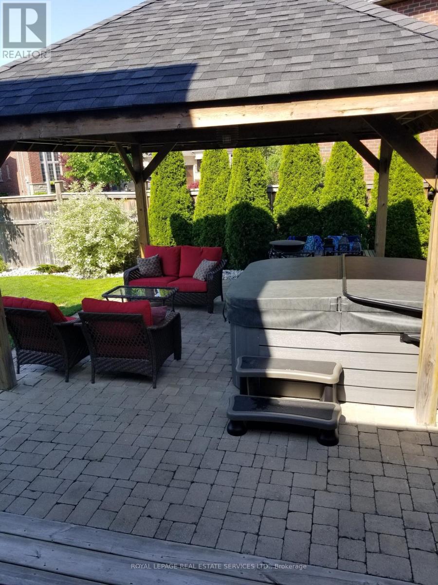 2213 Littondale Lane, Oakville, Ontario  L6M 0A6 - Photo 47 - W12863470