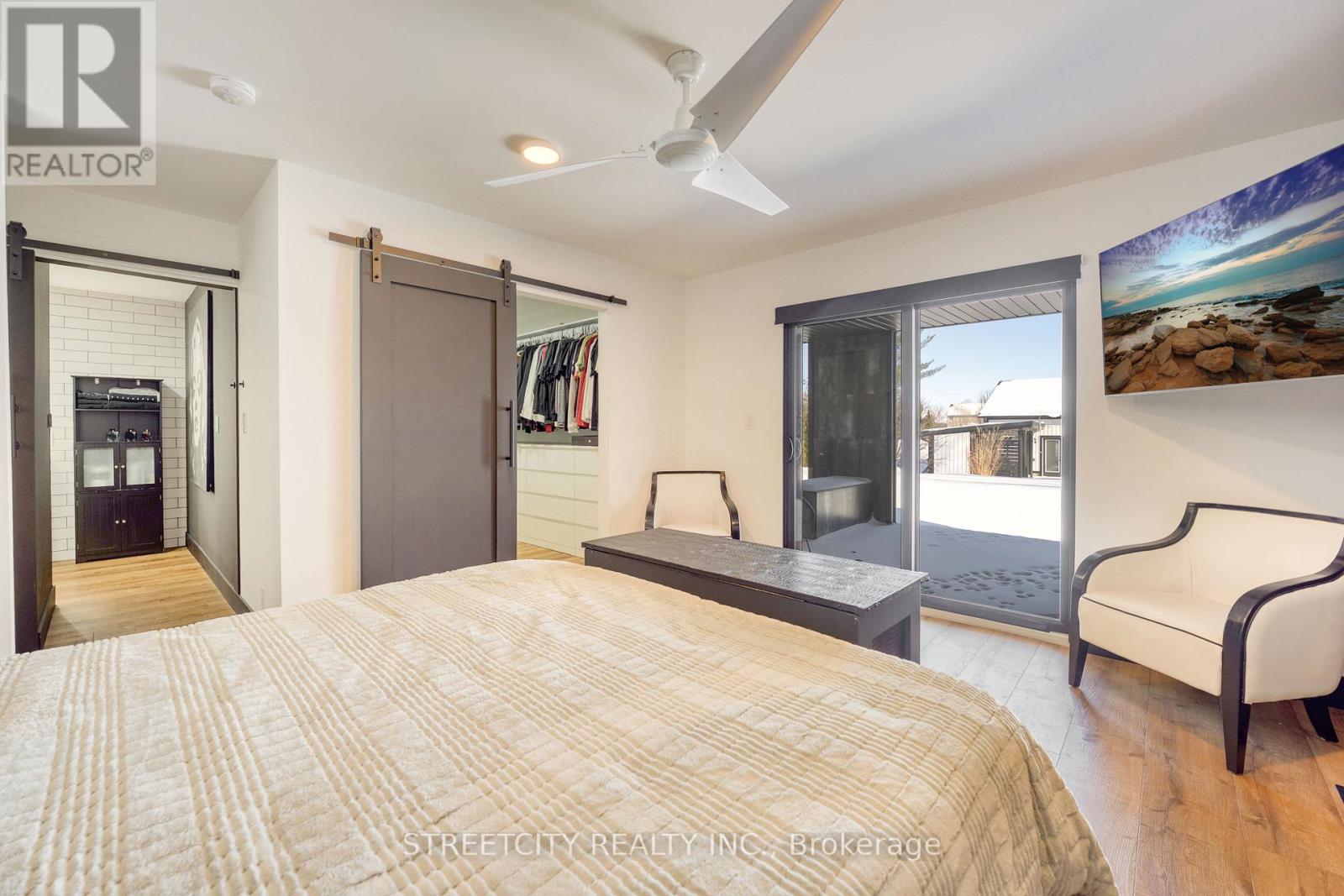 747 Broadway Street, Plympton-Wyoming, Ontario  N0N 1T0 - Photo 17 - X12749914