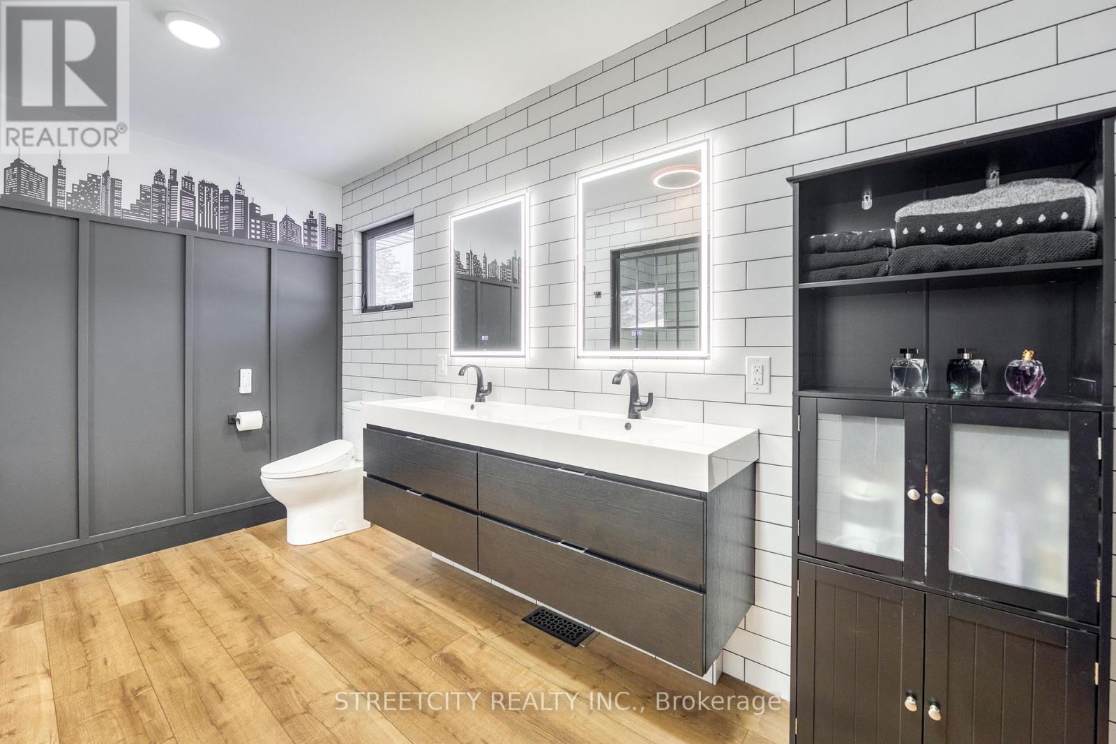 747 Broadway Street, Plympton-Wyoming, Ontario  N0N 1T0 - Photo 19 - X12749914