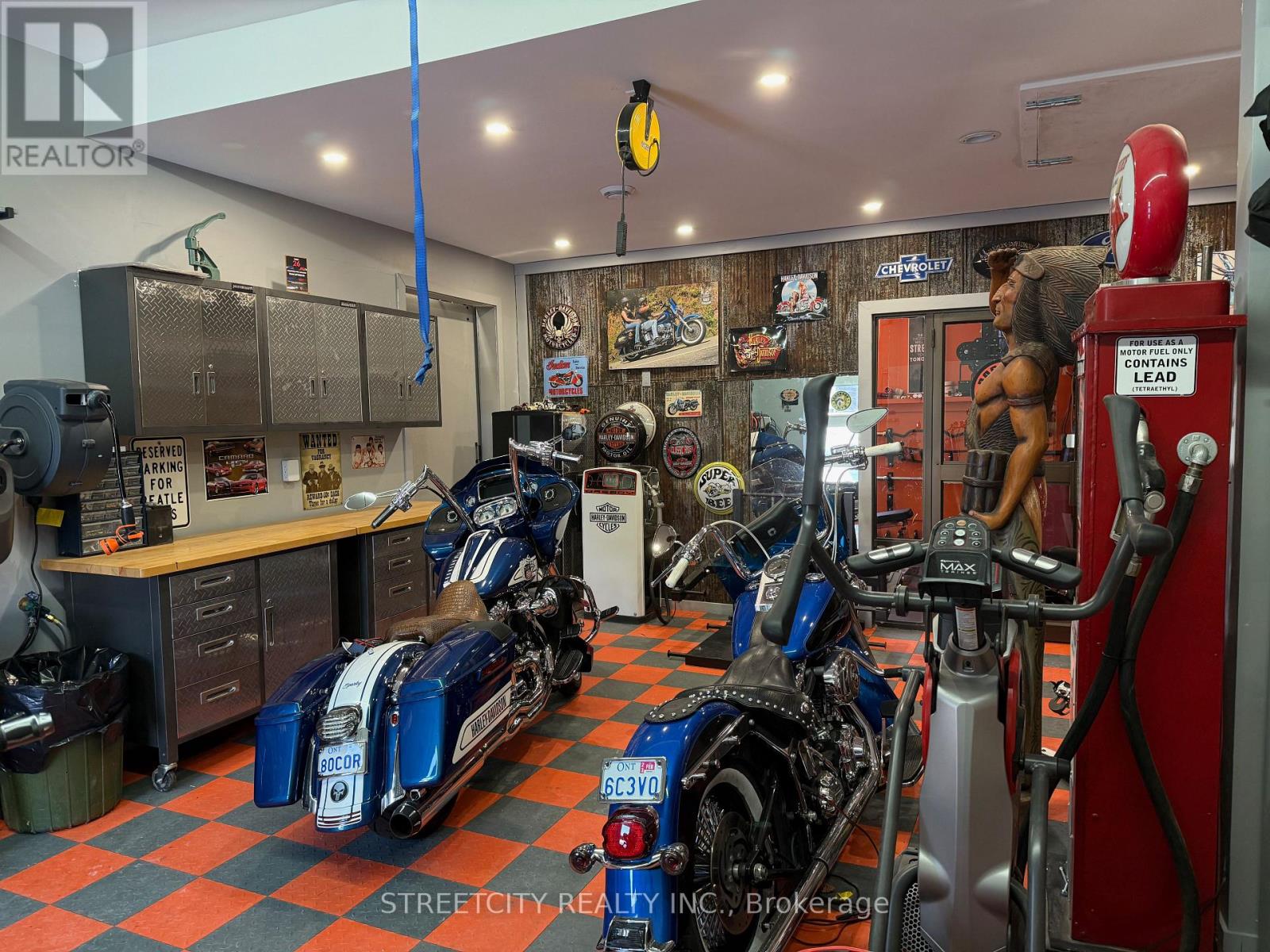 747 Broadway Street, Plympton-Wyoming, Ontario  N0N 1T0 - Photo 42 - X12749914