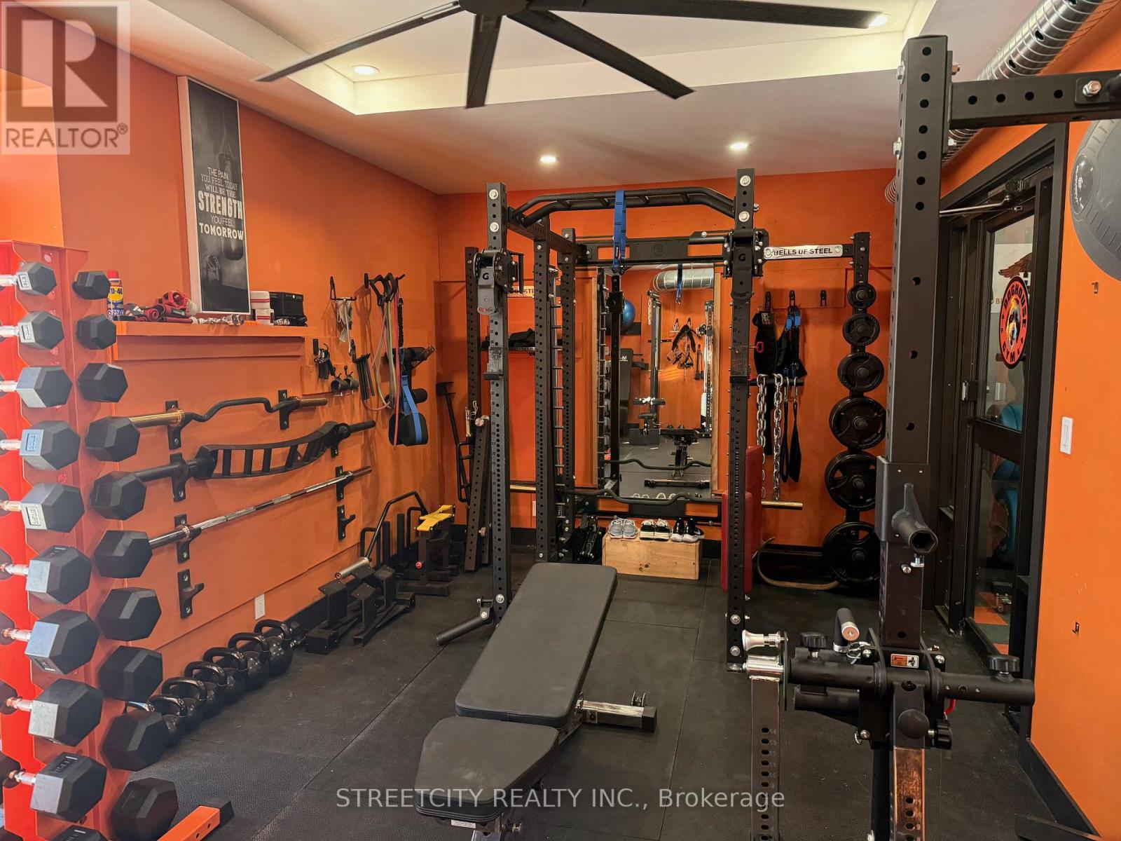 747 Broadway Street, Plympton-Wyoming, Ontario  N0N 1T0 - Photo 44 - X12749914