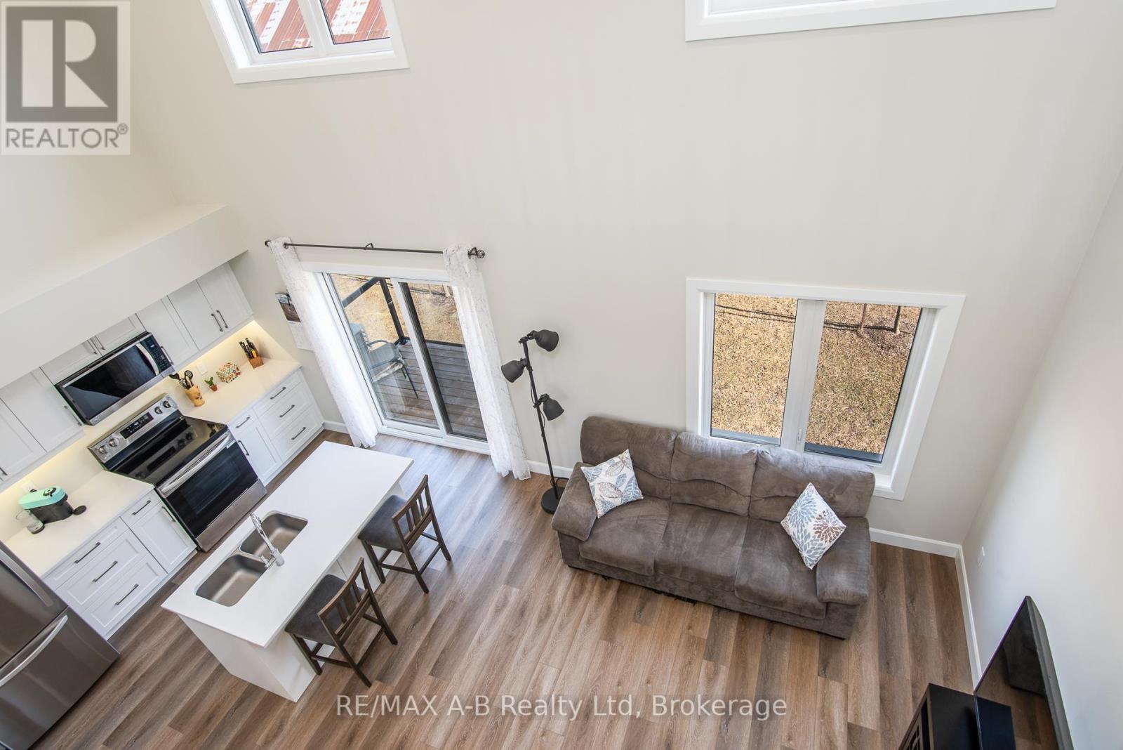 Unit #5 - 3202 Line 37 Vivian Lane, Stratford, Ontario  N5A 0K6 - Photo 31 - X12863698