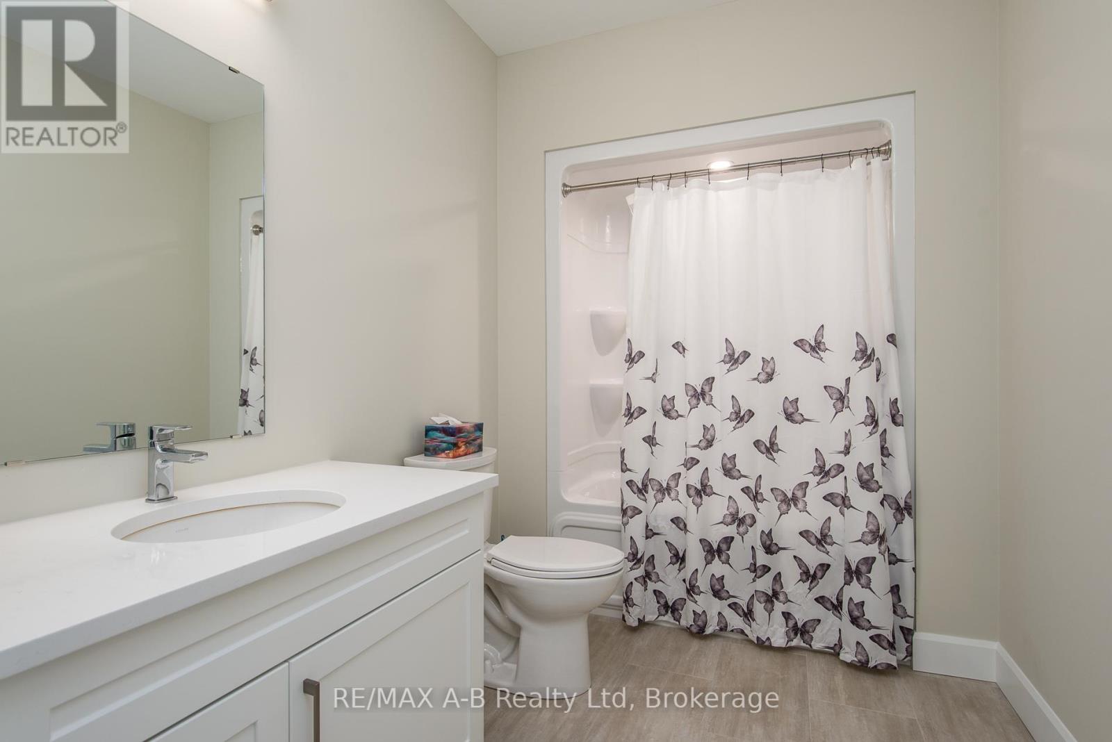 Unit #5 - 3202 Line 37 Vivian Lane, Stratford, Ontario  N5A 0K6 - Photo 32 - X12863698