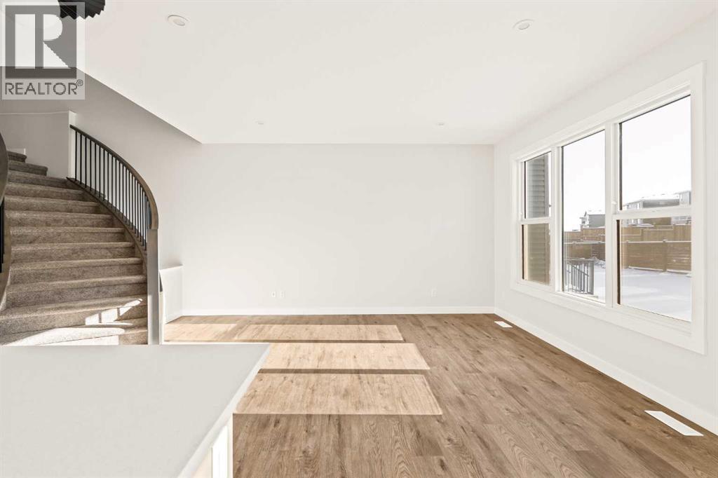 819 Livingston View Ne, Calgary, Alberta  T3P 2K7 - Photo 12 - A2282557