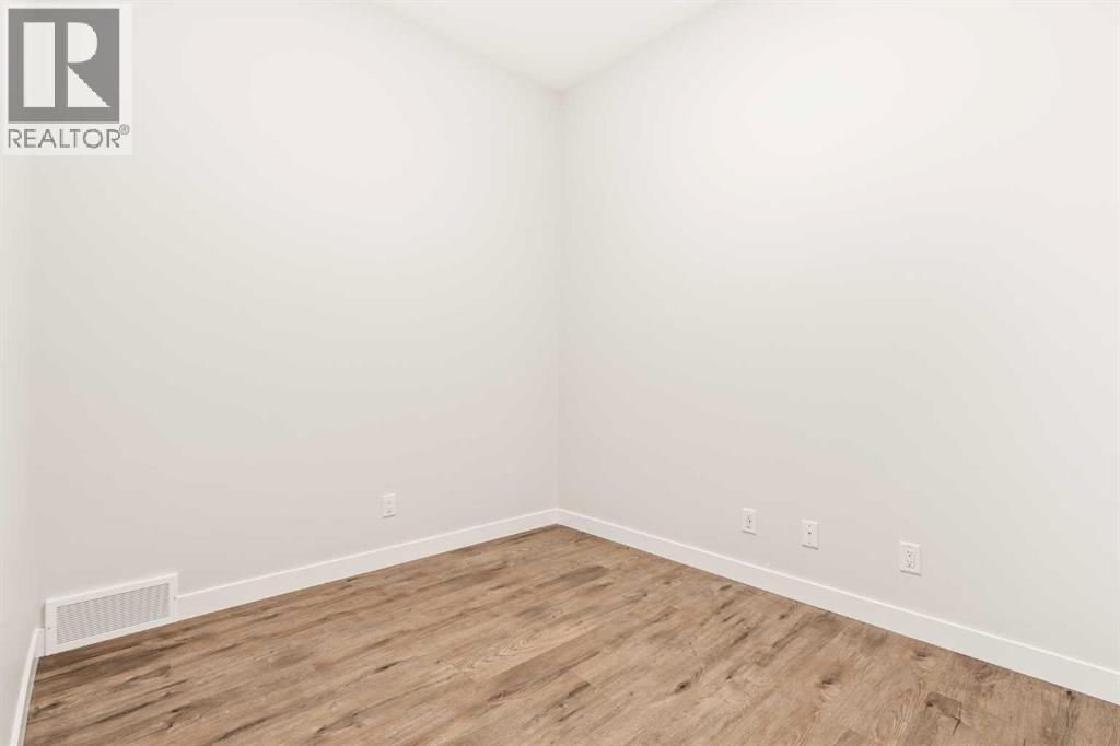 819 Livingston View Ne, Calgary, Alberta  T3P 2K7 - Photo 19 - A2282557