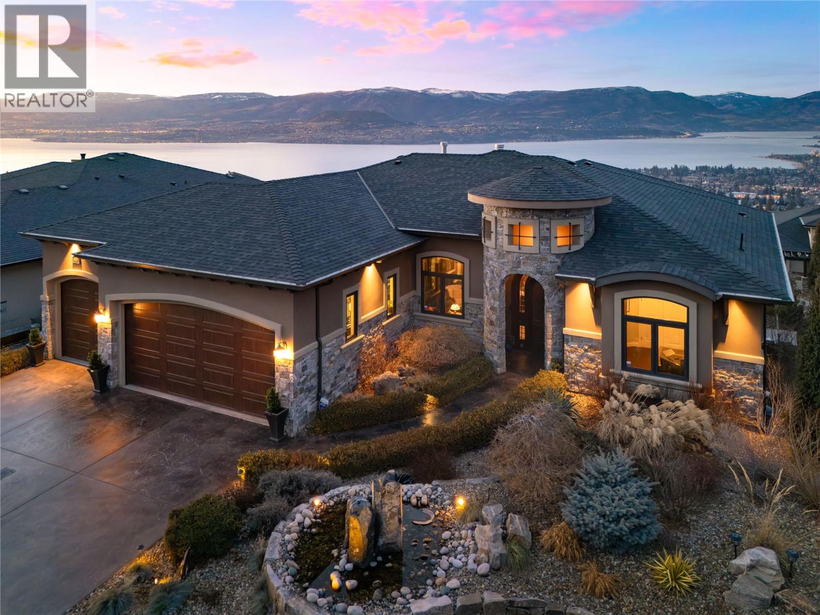 954 Hewetson Avenue, Kelowna, British Columbia  V1W 5H8 - Photo 1 - 10376538