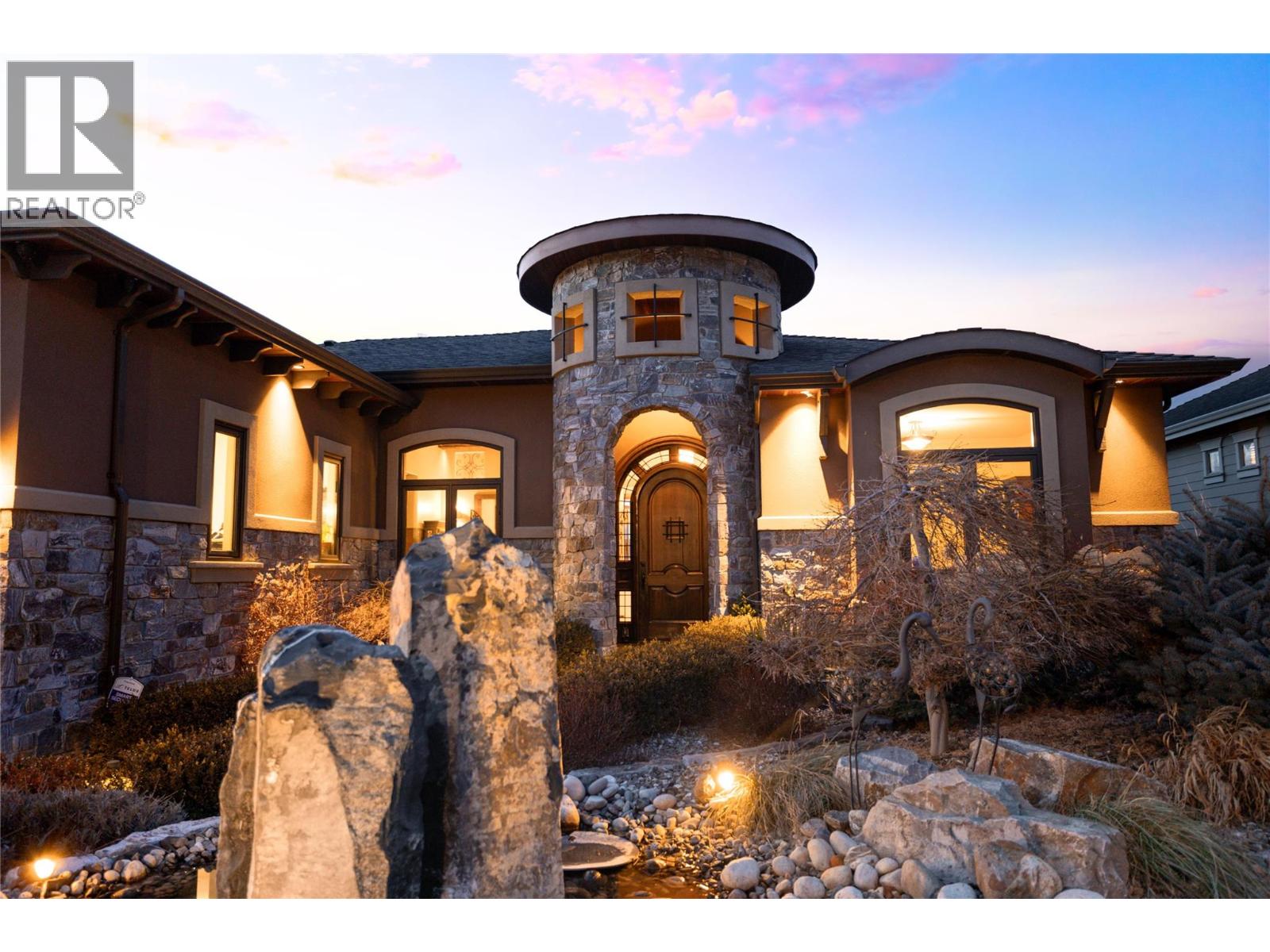 954 Hewetson Avenue, Kelowna, British Columbia  V1W 5H8 - Photo 4 - 10376538