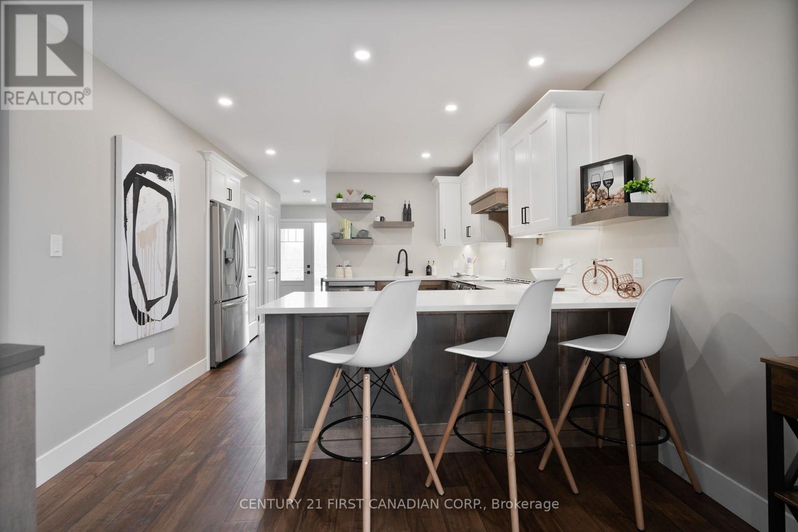 27 Sheldabren Street, North Middlesex, Ontario  N0M 1A0 - Photo 12 - X12863746