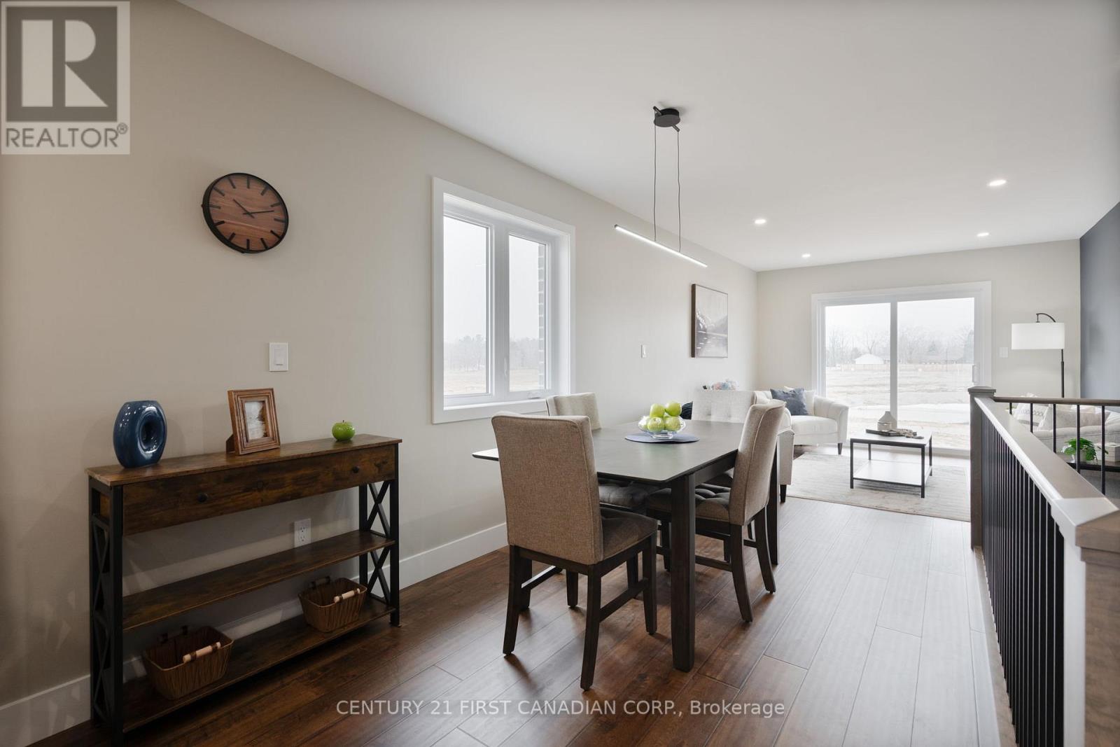 27 Sheldabren Street, North Middlesex, Ontario  N0M 1A0 - Photo 13 - X12863746