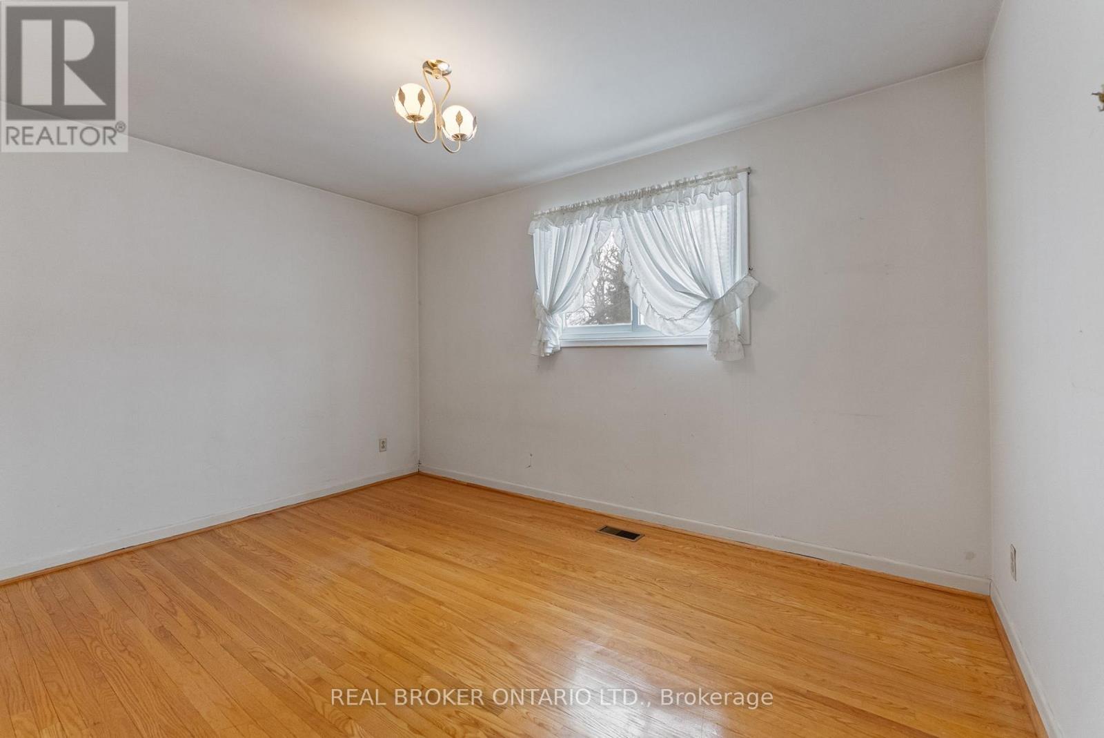 5 Joseph Street, Uxbridge, Ontario  L9P 1H9 - Photo 14 - N12862718