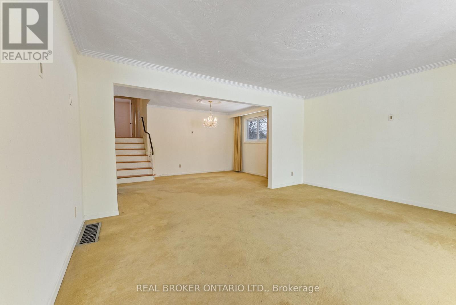 5 Joseph Street, Uxbridge, Ontario  L9P 1H9 - Photo 8 - N12862718