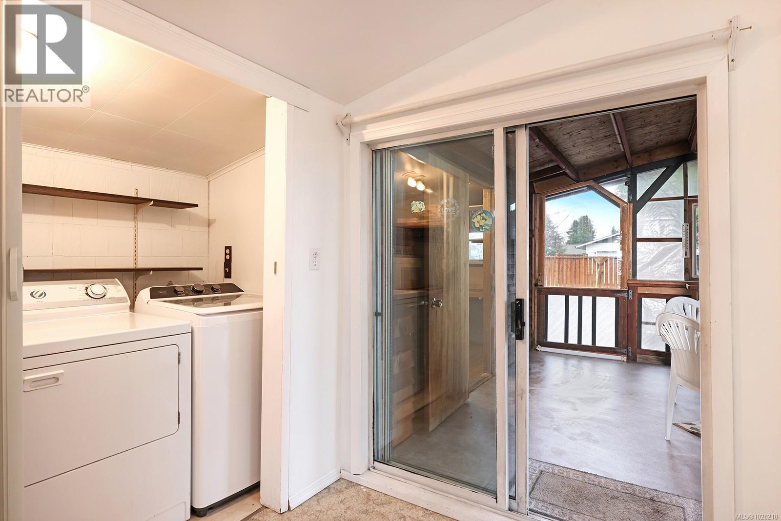 660 16th St, Courtenay, British Columbia  V3J 1A7 - Photo 12 - 1028218