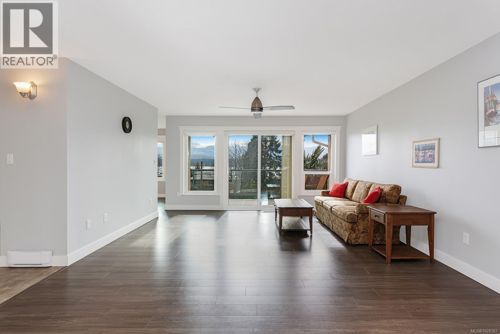 302 1902 Comox Ave, Comox, British Columbia  V9M 3M7 - Photo 8 - 1028187