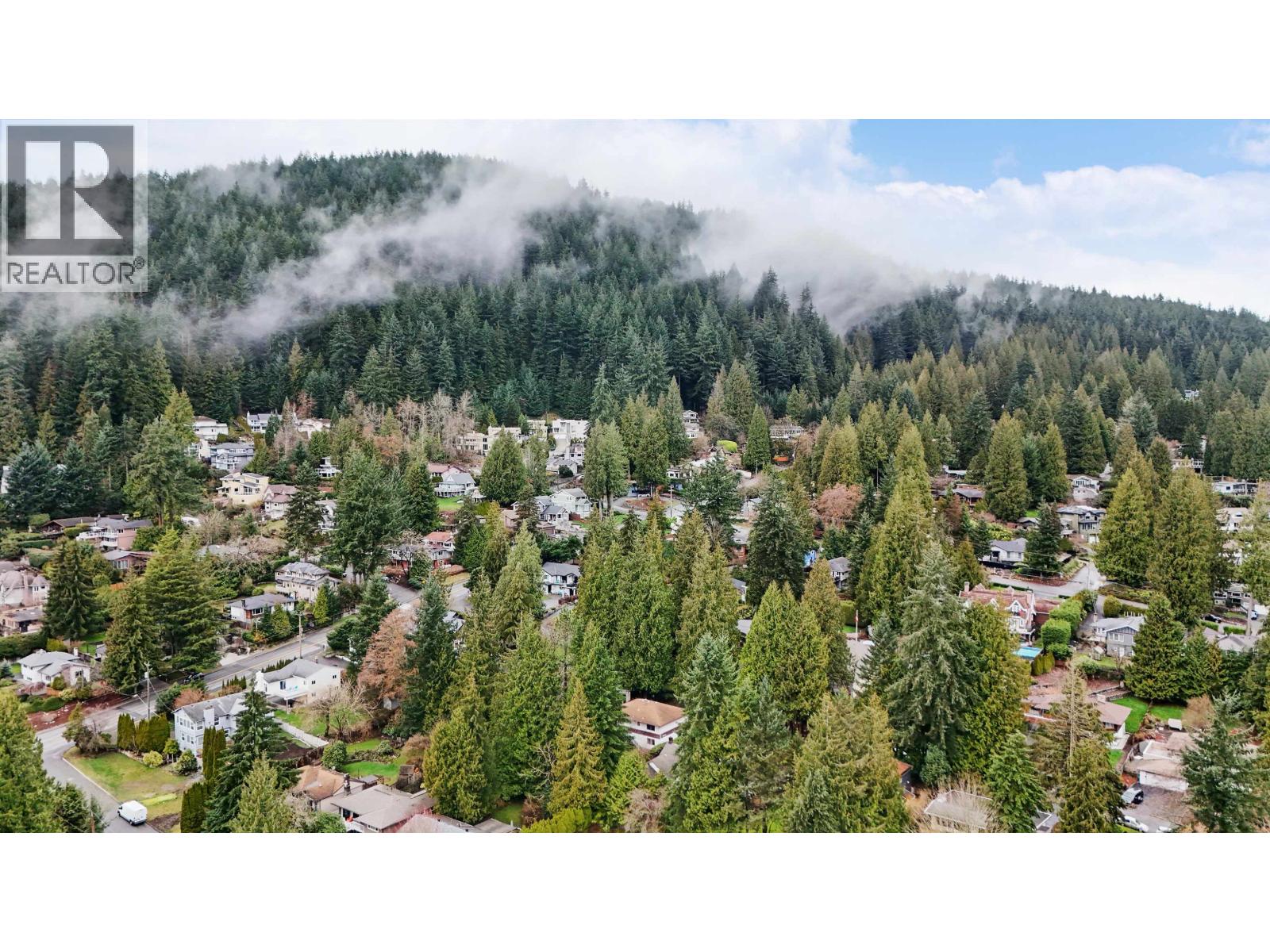 1349 Mill Street, North Vancouver, British Columbia  V7K 1V5 - Photo 32 - R3097407