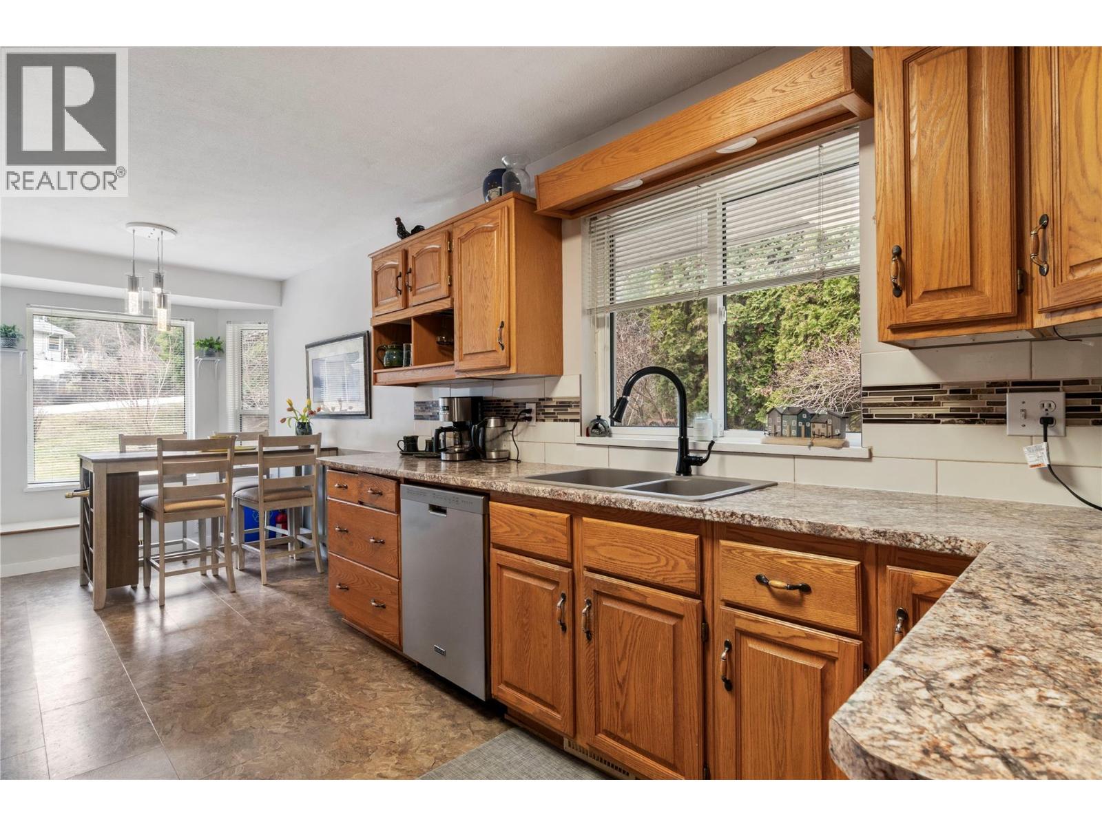 2363 Pleasant Dale Road, Blind Bay, British Columbia  V0E 1H1 - Photo 17 - 10378621